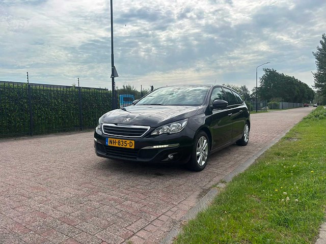 Peugeot 308 sw 1.2 turbo blue lease executive 2014 | nh-835-d i - afbeelding 9 van  13