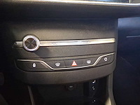 Peugeot 308 sw 1.2 turbo blue lease executive 2015 | gh-157-g - afbeelding 8 van  13