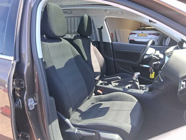 Peugeot 308 sw 1.2 turbo blue lease executive 2015 | gh-157-g - afbeelding 19 van  26