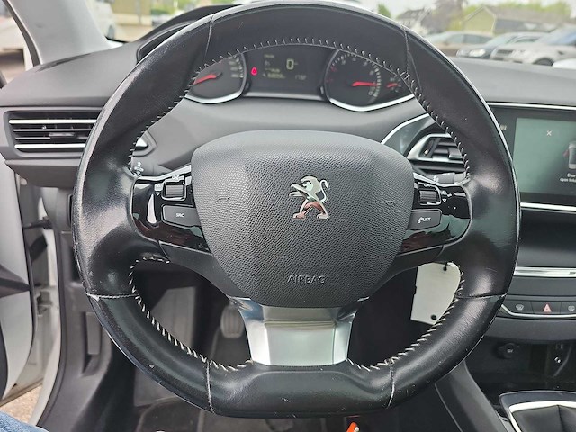 Peugeot 308 sw 1.2 turbo blue lease executive 2016 | kv-453-t* - afbeelding 14 van  32
