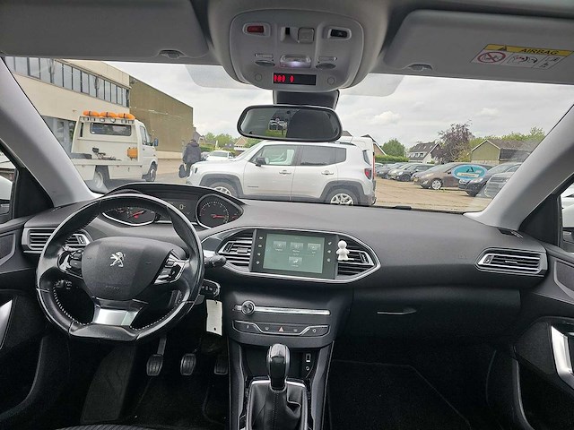 Peugeot 308 sw 1.2 turbo blue lease executive 2016 | kv-453-t* - afbeelding 23 van  32