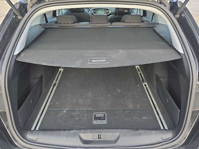 Peugeot 308 sw 1.2 turbo blue lease premium 2019 | xh-035-l - afbeelding 21 van  36