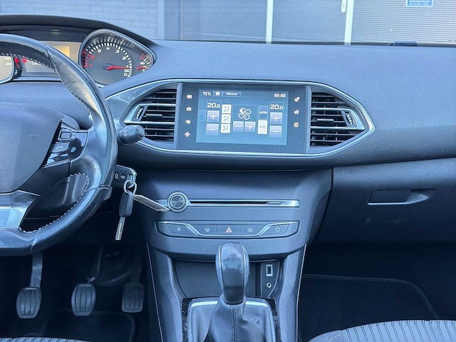 Peugeot 308 sw 1.2 turbo blue lion | rd-430-r i - afbeelding 25 van  35