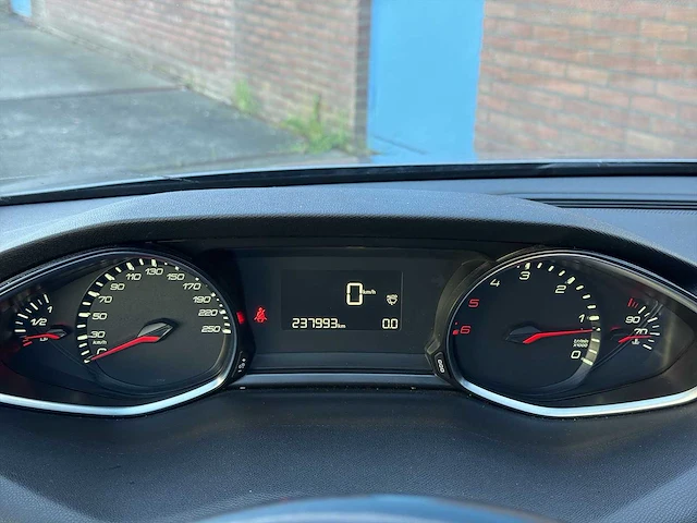 Peugeot 308 sw 1.6 bluehdi blue lease limited | 5-zfj-69 - afbeelding 30 van  31