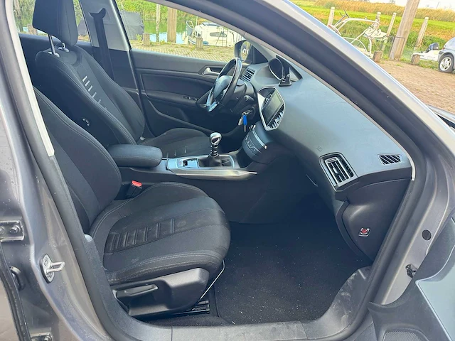 Peugeot 308 sw 1.6 thp allure *, 1-xpb-76 - afbeelding 23 van  26