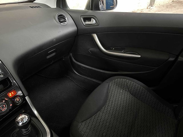 Peugeot 308 sw 1.6 thp allure 7p 154pk 2013, 7-kbd-01 - afbeelding 21 van  43