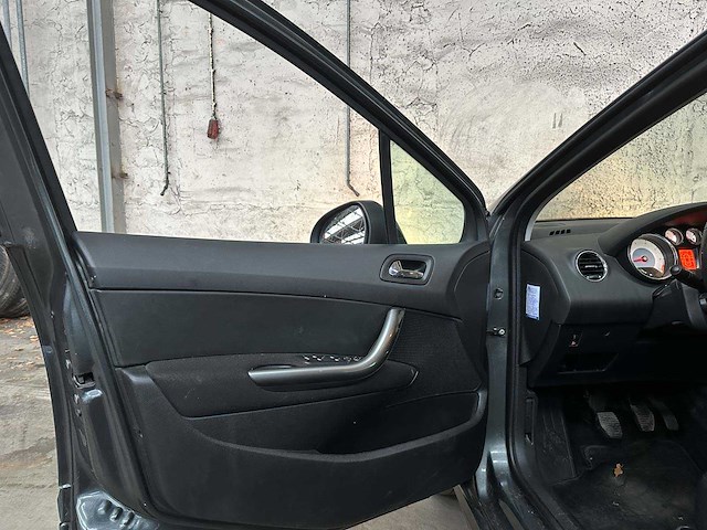 Peugeot 308 sw 1.6 thp allure 7p 154pk 2013, 7-kbd-01 - afbeelding 22 van  43