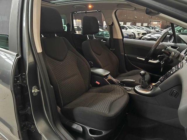Peugeot 308 sw 1.6 thp allure 7p 154pk 2013, 7-kbd-01 - afbeelding 38 van  43