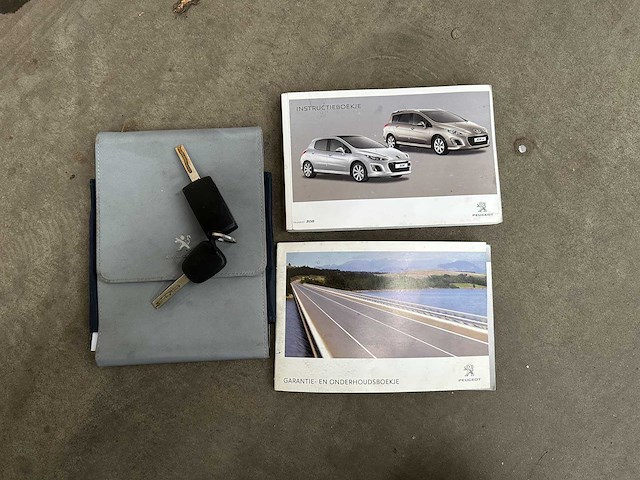 Peugeot 308 sw 1.6 thp allure 7p 154pk 2013, 7-kbd-01 - afbeelding 40 van  43