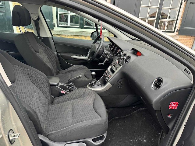 Peugeot 308 sw 1.6 vti xt 7p 67-kjn-4 - afbeelding 14 van  21