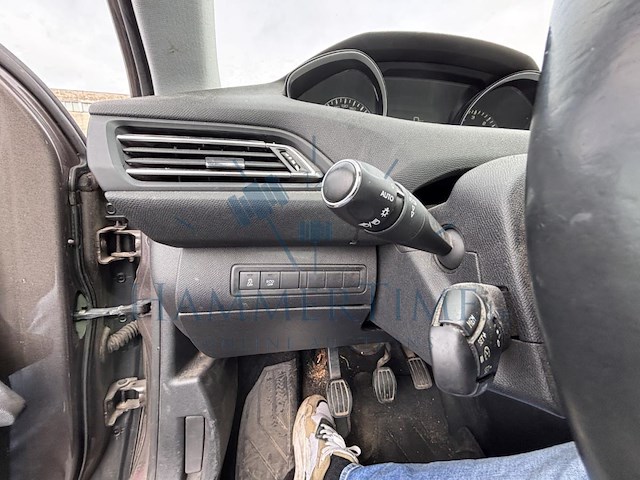 Peugeot 308 sw 308 sw 1.6 bluehdi allure stt 116,2014 - afbeelding 15 van  34