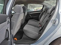 Peugeot 407 2.2-16v xr pack , 23-rf-bv - afbeelding 14 van  16