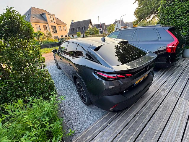 Peugeot 408 1.2 puretech gt 130 eat8 | x-742-zp i - afbeelding 12 van  14