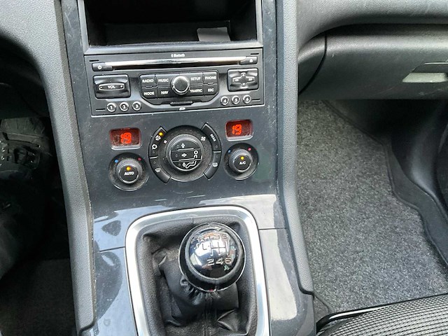 Peugeot 5008 - personenauto (verbruikt olie) - afbeelding 4 van  13