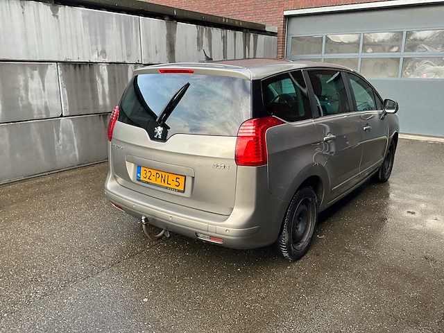 Peugeot 5008 - personenauto (verbruikt olie) - afbeelding 8 van  13