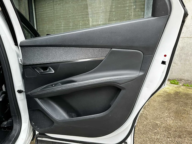Peugeot 5008 1.2 puretech blue lease premium avantage 131pk 2020 (origineel-nl) 7-persoons, h-545-zj - afbeelding 31 van  53