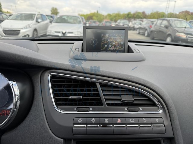 Peugeot 5008 1.6 bluehdi allure 120 at, 2016 - afbeelding 5 van  36