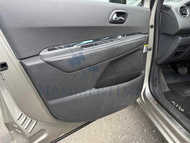 Peugeot 5008 1.6 bluehdi allure 120 at, 2016 - afbeelding 34 van  36