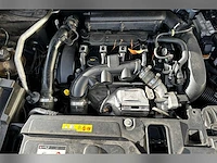 Peugeot 5008 1.6 e-thp blue lease premium 165pk 2017 (origineel-nl) 7-persoons, nz-828-j - afbeelding 38 van  47