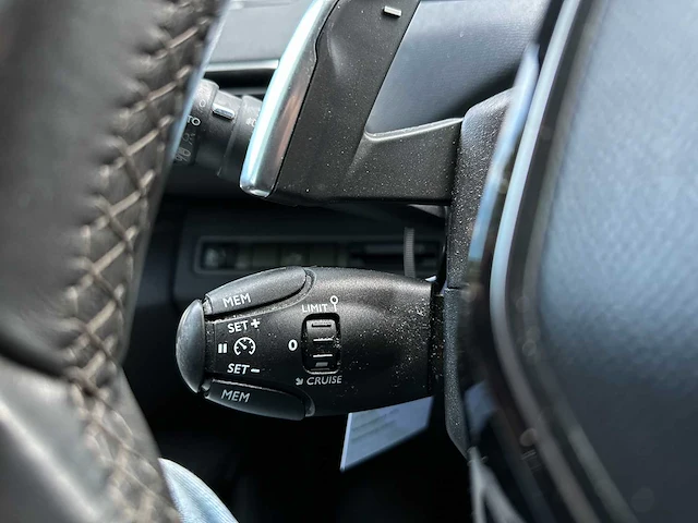 Peugeot 5008 1.6 e-thp blue lease premium 165pk 2017 (origineel-nl) 7-persoons, px-446-j - afbeelding 19 van  67