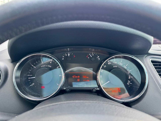 Peugeot 5008 1.6 thp allure, 11-xnl-9 - afbeelding 14 van  32