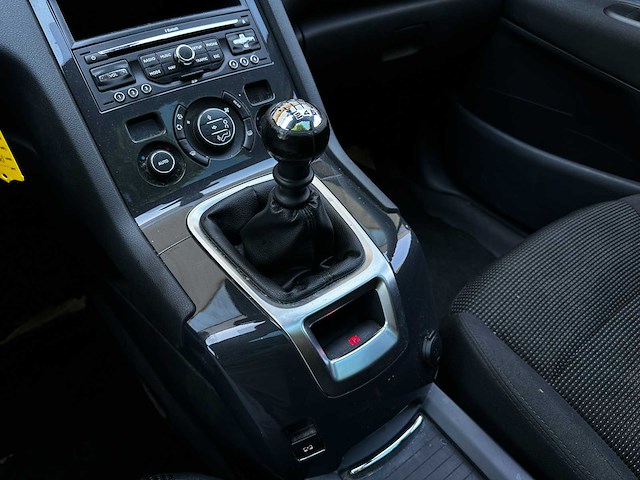 Peugeot 5008 1.6 thp blue lease executive 156pk 2012 (origineel-nl) 7-persoons, 34-xvj-7 - afbeelding 14 van  45