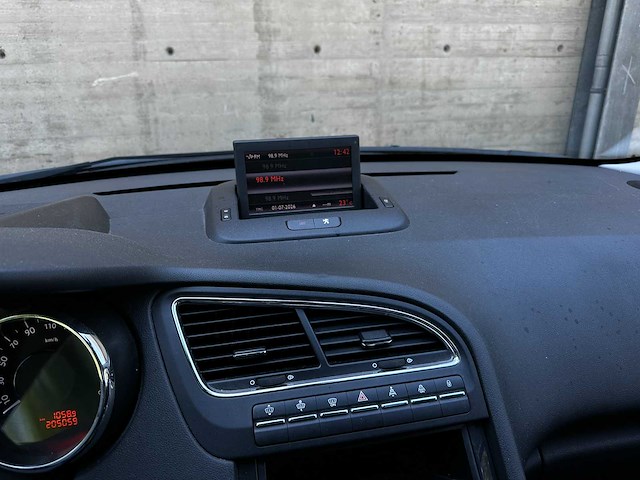 Peugeot 5008 1.6 thp blue lease executive 156pk 2012 (origineel-nl) 7-persoons, 34-xvj-7 - afbeelding 16 van  45