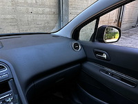 Peugeot 5008 1.6 thp blue lease executive 156pk 2012 (origineel-nl) 7-persoons, 34-xvj-7 - afbeelding 17 van  45