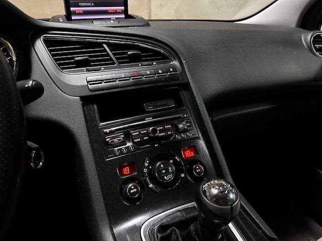 Peugeot 5008 1.6 thp blue lease executive 7-persoons 156pk 2012 (origineel-nl), 31-tzn-5 - afbeelding 42 van  48