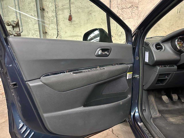 Peugeot 5008 1.6 thp style 7p. 154pk 2013, 3-kps-24 - afbeelding 24 van  56