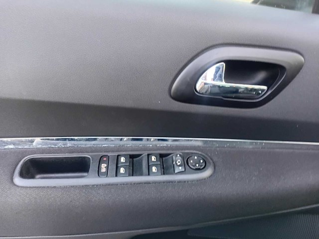 Peugeot 5008 1.6 turbo st 5p, 48-rsb-4 - afbeelding 17 van  26