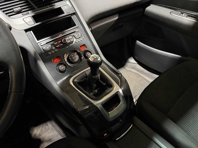 Peugeot 5008 1.6 vti active 5p. 120pk 2012, 77-tlk-4 - afbeelding 16 van  38