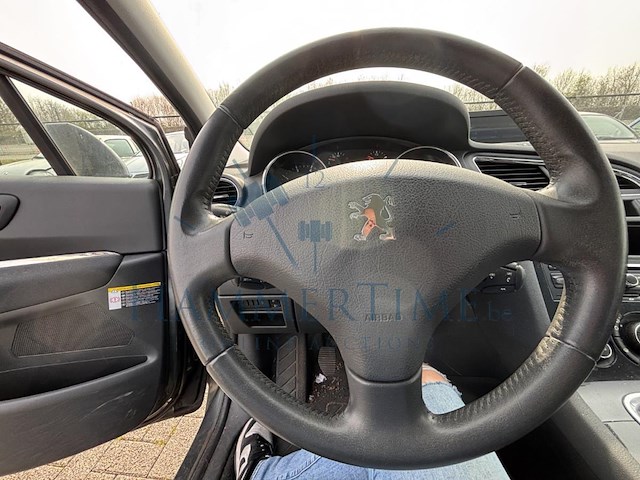 Peugeot 5008 1.6i premium, 2012 - afbeelding 11 van  48