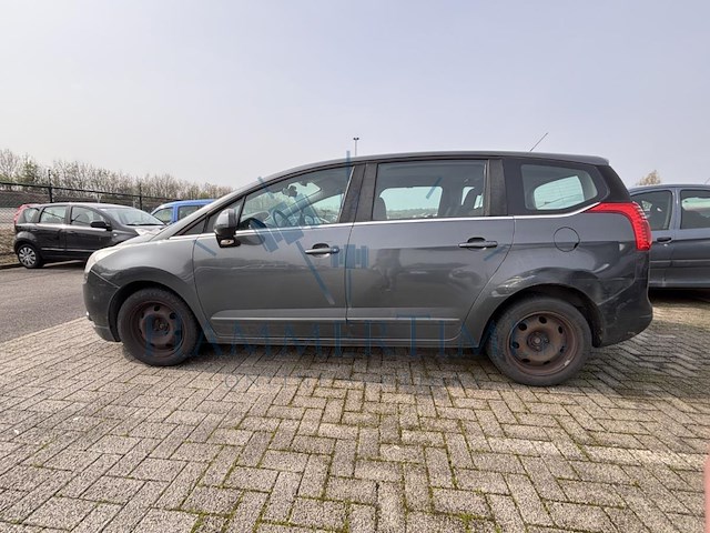 Peugeot 5008 1.6i premium, 2012 - afbeelding 47 van  48