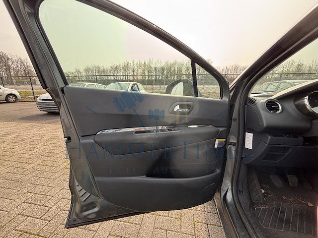 Peugeot 5008 1.6i premium, 2012 - afbeelding 48 van  48