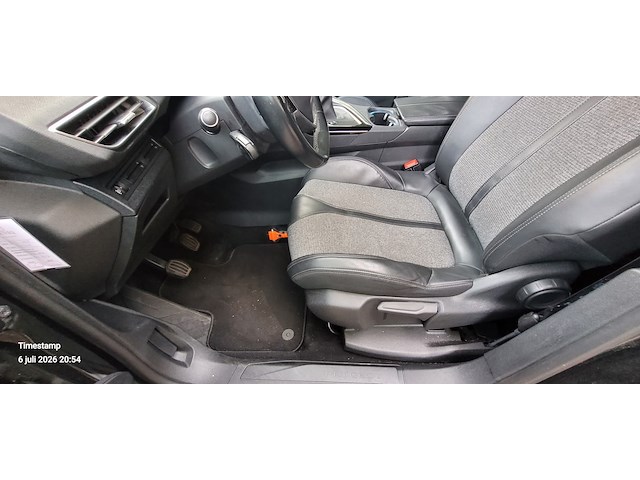 Peugeot 5008 mpv met kenteken tb-457-f - afbeelding 7 van  23