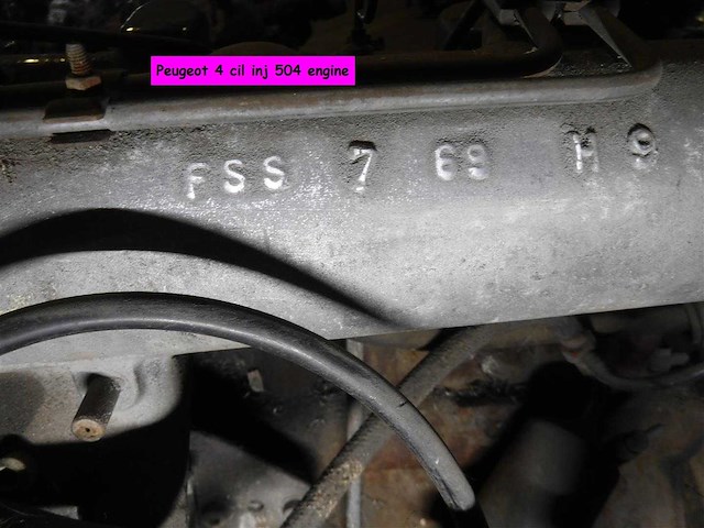 Peugeot 504 fuel injection engine | original french classic engine - afbeelding 6 van  11