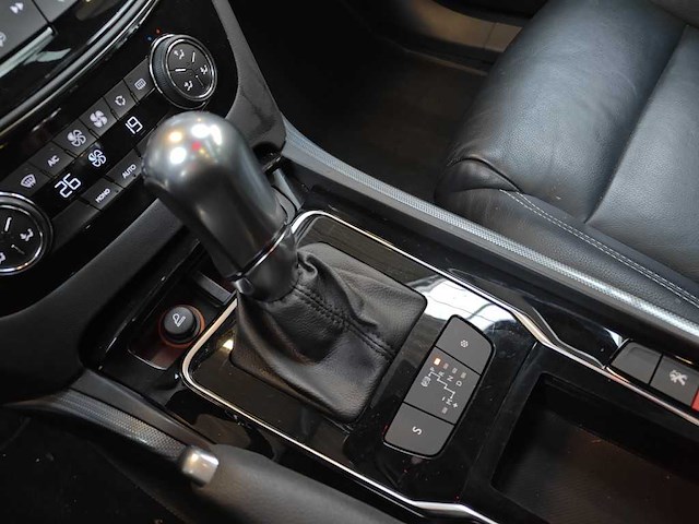 Peugeot 508 sw 1.6 e-thp blue lease executive; nf-628-r - afbeelding 6 van  17