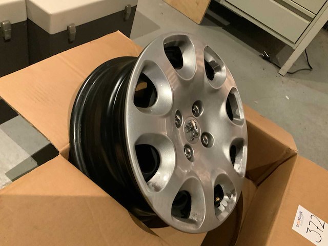 Peugeot autovelg - afbeelding 2 van  2