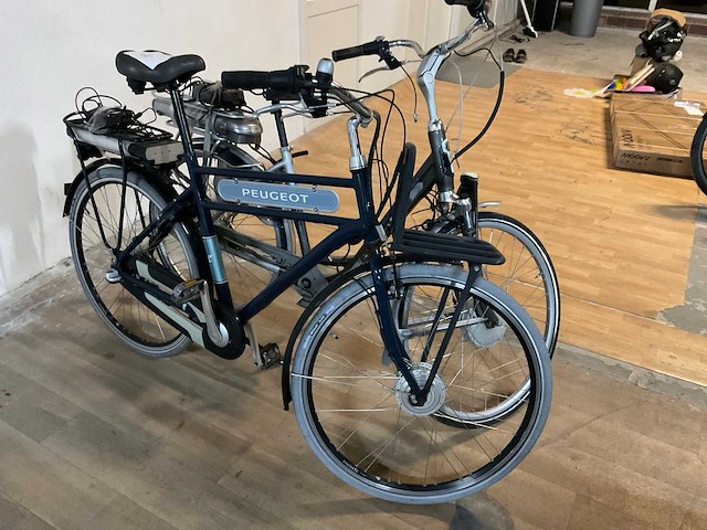Peugeot batavus elektrische fiets (2x) - afbeelding 1 van  13