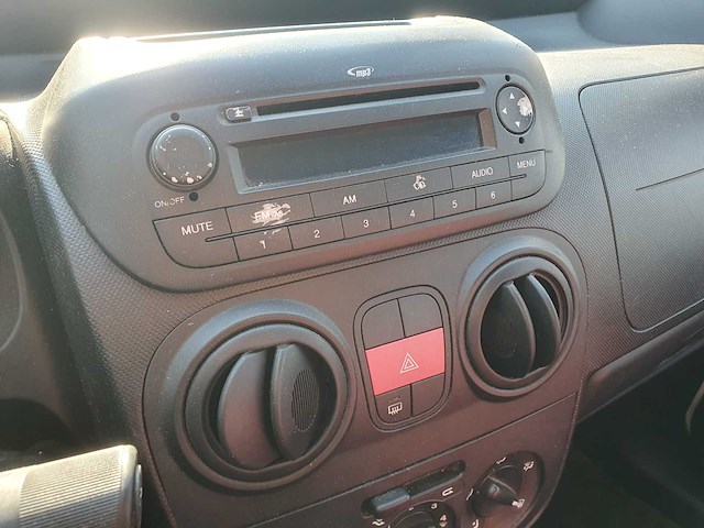 Peugeot bipper tepee 1.4i, 94-nzr-1 - afbeelding 8 van  10