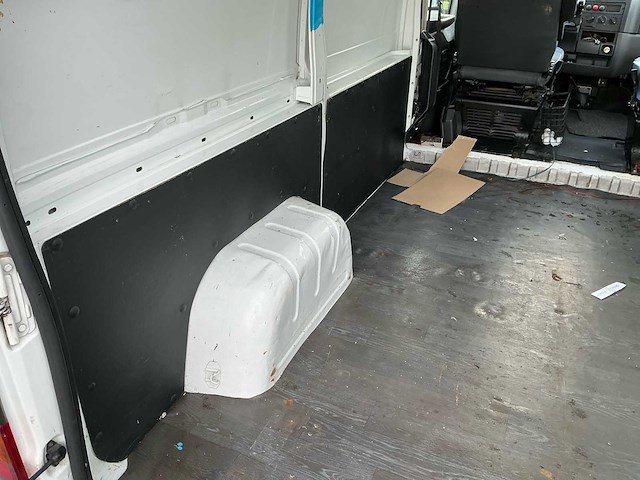 Peugeot boxer 270 cs 1.9 bedrijfswagen - afbeelding 9 van  40