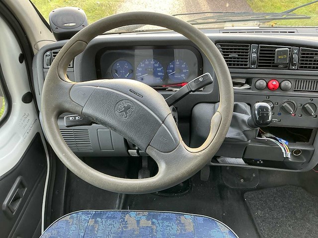 Peugeot boxer 270 cs 1.9 bedrijfswagen - afbeelding 17 van  40