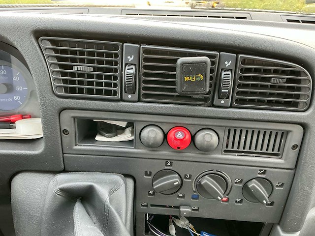 Peugeot boxer 270 cs 1.9 bedrijfswagen - afbeelding 22 van  40