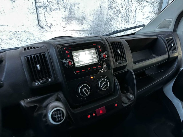 Peugeot boxer 330 2.0 hdi pro 6-persoons bedrijfswagen 110pk 2017, vfz-61-l - afbeelding 11 van  31
