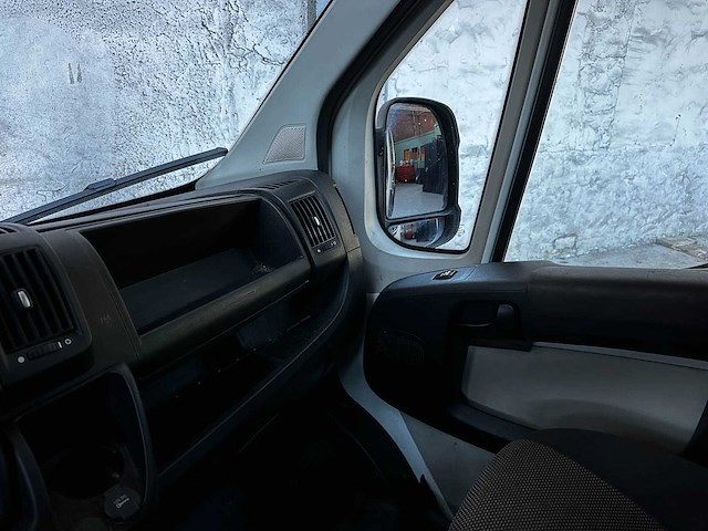 Peugeot boxer 330 2.0 hdi pro 6-persoons bedrijfswagen 110pk 2017, vfz-61-l - afbeelding 14 van  31