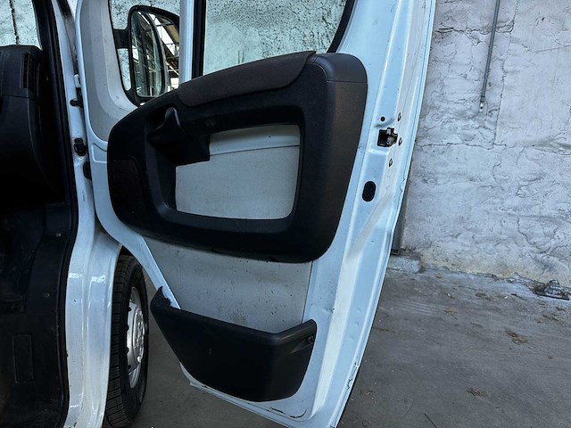 Peugeot boxer 330 2.0 hdi pro 6-persoons bedrijfswagen 110pk 2017, vfz-61-l - afbeelding 20 van  31