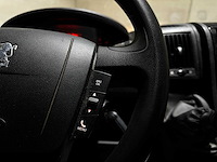 Peugeot boxer 330 2.2 hdi 6-persoons dubbele cabine 110pk 2013 (origineel-nl), vd-010-r - afbeelding 10 van  21