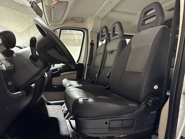 Peugeot boxer 330 2.2 hdi 6-persoons dubbele cabine 110pk 2013 (origineel-nl), vd-010-r - afbeelding 17 van  21
