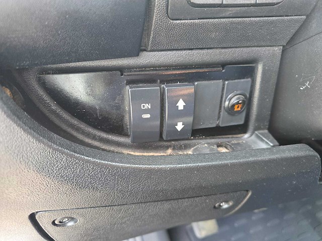 Peugeot boxer 333 2.2 hdi l2 xr dc bedrijfswagen met achterwaartse kipper - afbeelding 4 van  8